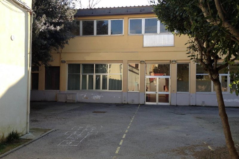 School (Ref. 0459) - Immobiliare Tedeschi